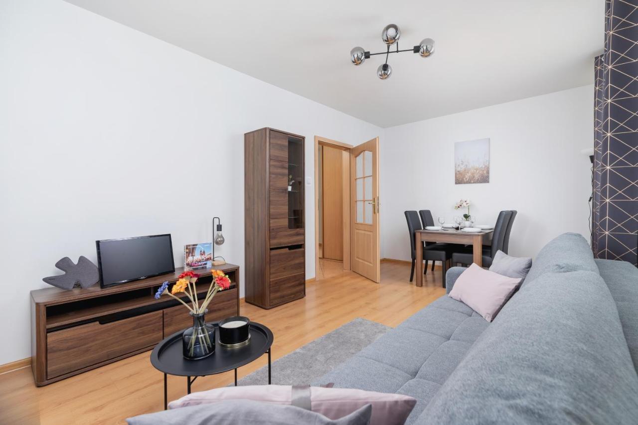 Cozy With Balcony Chmieleniec By Renters Apartmán Krakov